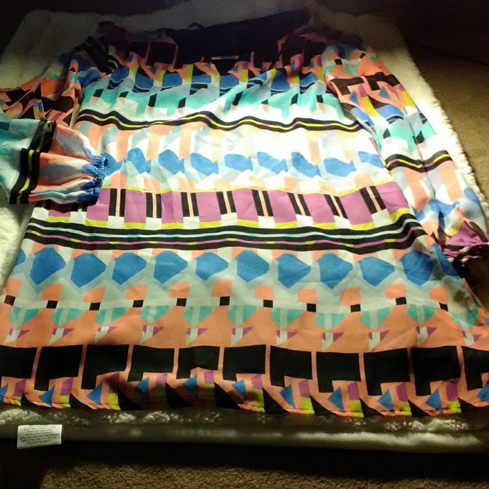 NWT City Triangle Muti Colored Shirt size M